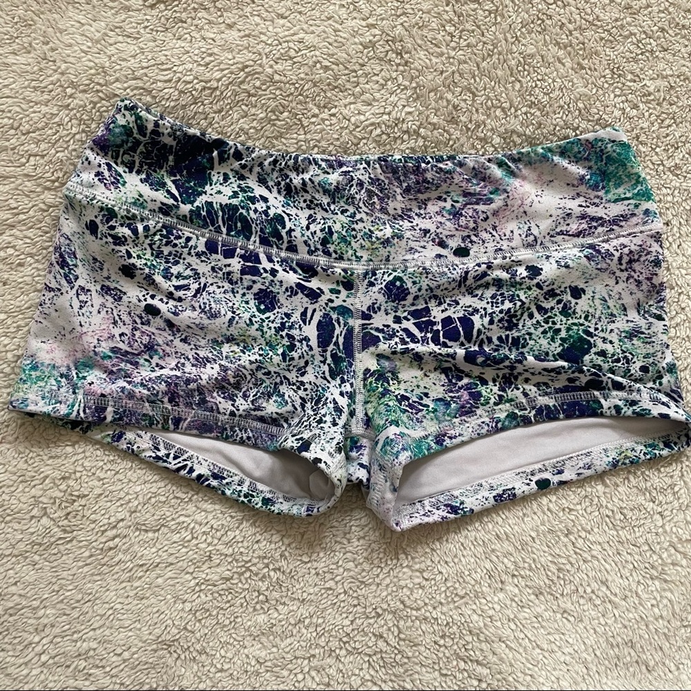 FLEO shorts